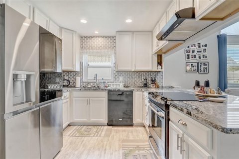Casa en venta en Clermont, Florida, 2 dormitorios, 109.44 m2 № 1823005 - foto 5