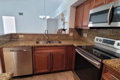 Copropriété à louer à Miramar, Floride: 3 chambres, 104.52 m2 № 1982223 - photo 4