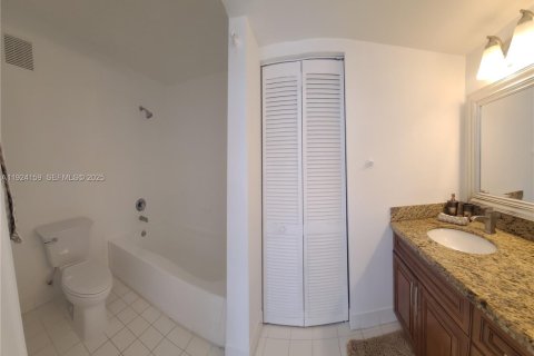 Copropriété à louer à Miramar, Floride: 3 chambres, 104.52 m2 № 1982223 - photo 17