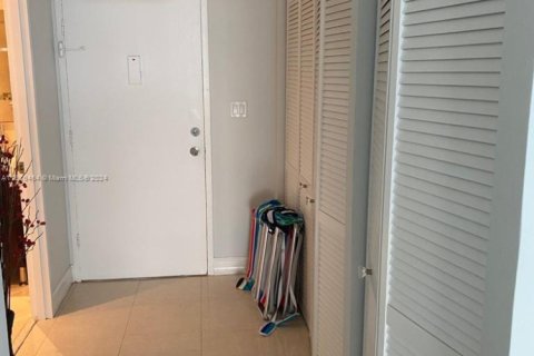 Apartamento en alquiler en Miami Beach, Florida, 2 dormitorios, 91.04 m2 № 1985153 - foto 11