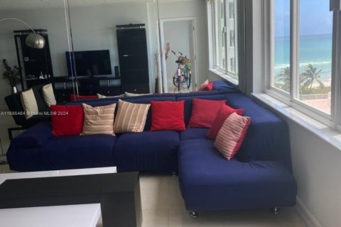 Apartamento en alquiler en Miami Beach, Florida, 2 dormitorios, 91.04 m2 № 1985153 - foto 4