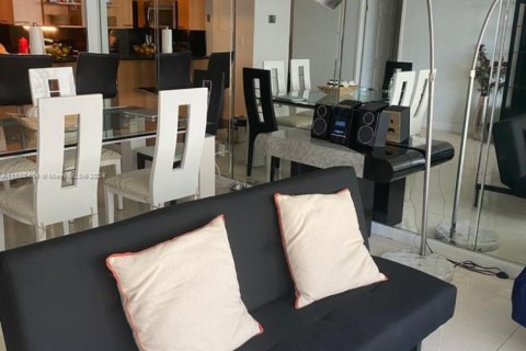 Apartamento en alquiler en Miami Beach, Florida, 2 dormitorios, 91.04 m2 № 1985153 - foto 8