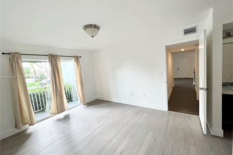 Appartement à louer à Cutler Bay, Floride: 2 chambres, 103.4 m2 № 1920505 - photo 10