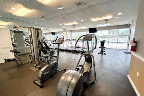 Appartement à louer à Cutler Bay, Floride: 2 chambres, 103.4 m2 № 1920505 - photo 17