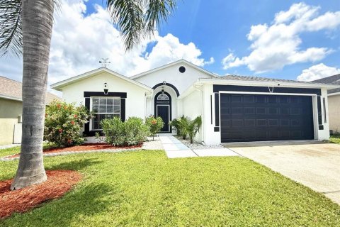 House in Davenport, Florida 4 bedrooms, 156.82 sq.m. № 1808722 - photo 3