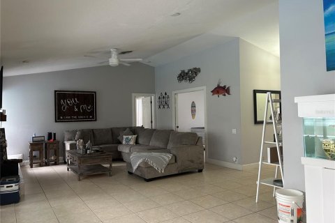House in Hudson, Florida 3 bedrooms, 155.33 sq.m. № 1759231 - photo 14