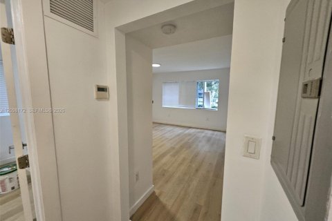 Condo à Miami Beach, Floride, 1 chambre  № 2397642