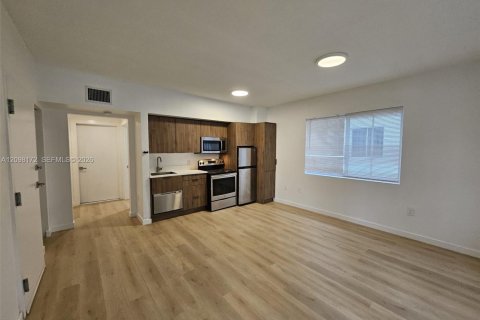 Copropriété à louer à Miami Beach, Floride: 1 chambre, 48.4 m2 № 2397642 - photo 5