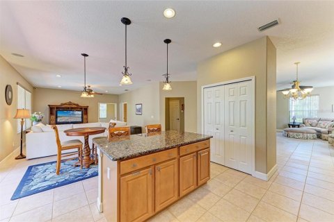 House in Bradenton, Florida 4 bedrooms, 303.79 sq.m. № 1886507 - photo 7