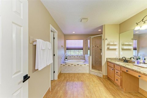 House in Bradenton, Florida 4 bedrooms, 303.79 sq.m. № 1886507 - photo 30