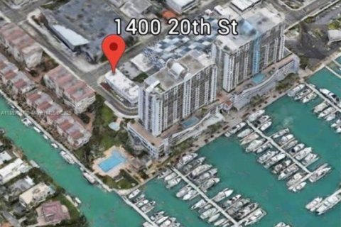 Propiedad comercial en venta en Miami Beach, Florida № 1882272 - foto 14