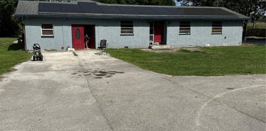 House in Davenport, Florida 3 bedrooms, 209.03 sq.m. № 1732555