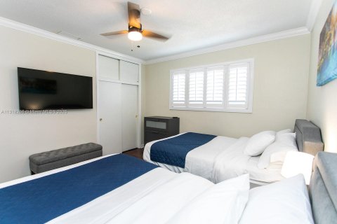 Villa ou maison à louer à Hollywood, Floride: 5 chambres, 197.88 m2 № 1979682 - photo 9