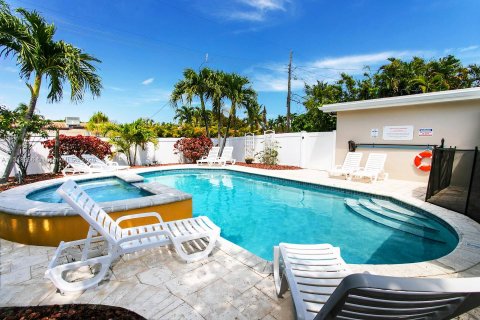 Villa ou maison à louer à Hollywood, Floride: 5 chambres, 197.88 m2 № 1979682 - photo 4