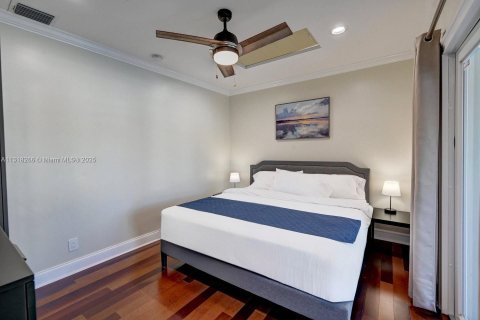 Villa ou maison à louer à Hollywood, Floride: 5 chambres, 197.88 m2 № 1979682 - photo 30