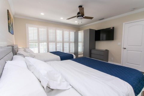 Villa ou maison à louer à Hollywood, Floride: 5 chambres, 197.88 m2 № 1979682 - photo 16