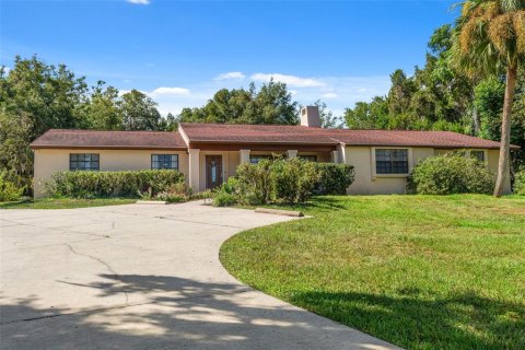 Villa ou maison à Leesburg, Floride 5 chambres, 303.23 m2 № 2399251