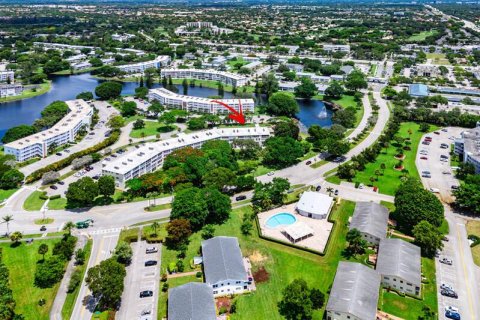 Condo in Deerfield Beach, Florida, 2 bedrooms № 2191279 - photo 24
