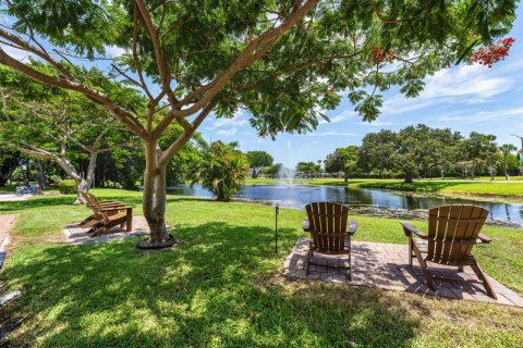 Condo in Deerfield Beach, Florida, 2 bedrooms № 2191279 - photo 18