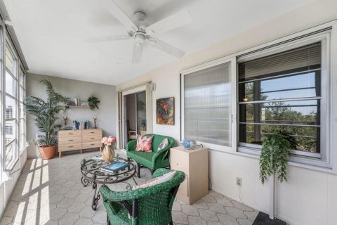 Condo in Deerfield Beach, Florida, 2 bedrooms № 2191279 - photo 16