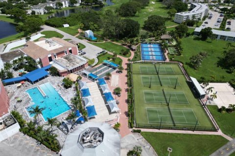 Condo in Deerfield Beach, Florida, 2 bedrooms № 2191279 - photo 28