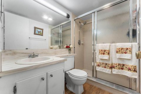 Condo in Deerfield Beach, Florida, 2 bedrooms № 2191279 - photo 12