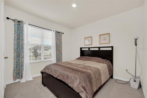 House in Winter Haven, Florida 4 bedrooms, 171.96 sq.m. № 1549423 - photo 16