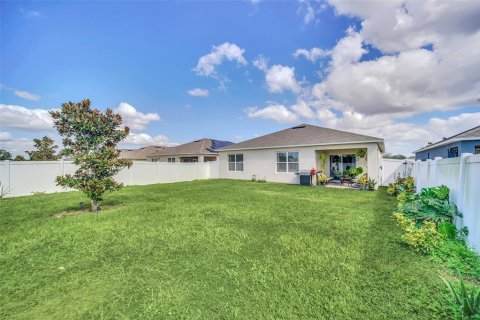 House in Winter Haven, Florida 4 bedrooms, 171.96 sq.m. № 1549423 - photo 23