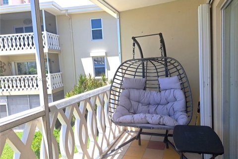Condominio en venta en Hallandale Beach, Florida, 1 dormitorio, 67.82 m2 № 2020840 - foto 26