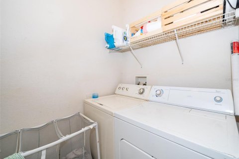 Condo in Orlando, Florida, 1 bedroom  № 1793001 - photo 16