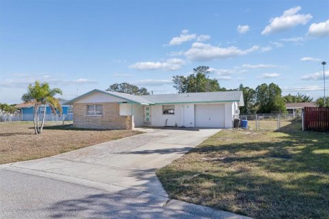 Villa ou maison à vendre à Port Richey, Floride: 2 chambres, 100.52 m2 № 2148069 - photo 4