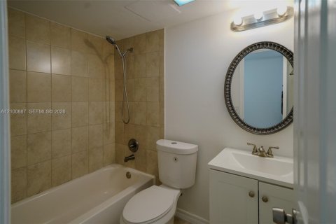 Copropriété à louer à Miami, Floride: 2 chambres, 84.63 m2 № 2407623 - photo 14