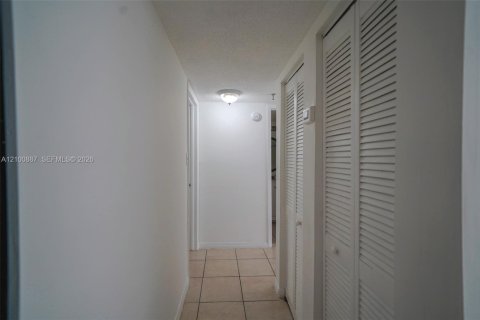 Copropriété à louer à Miami, Floride: 2 chambres, 84.63 m2 № 2407623 - photo 8