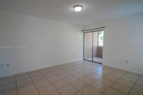 Copropriété à louer à Miami, Floride: 2 chambres, 84.63 m2 № 2407623 - photo 11