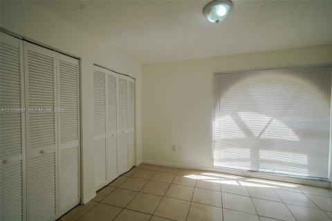 Copropriété à louer à Miami, Floride: 2 chambres, 84.63 m2 № 2407623 - photo 13
