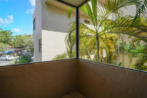 Copropriété à louer à Miami, Floride: 2 chambres, 84.63 m2 № 2407623 - photo 9