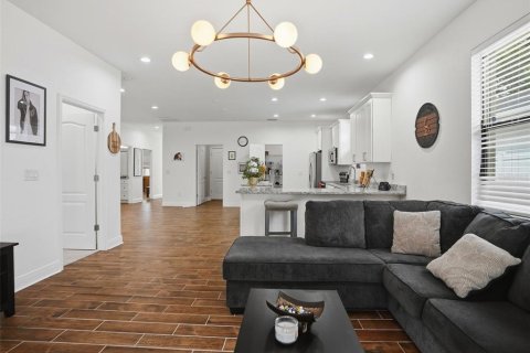 Villa ou maison à vendre à Tampa, Floride: 3 chambres, 151.62 m2 № 2405141 - photo 9