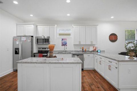 Villa ou maison à vendre à Tampa, Floride: 3 chambres, 151.62 m2 № 2405141 - photo 4
