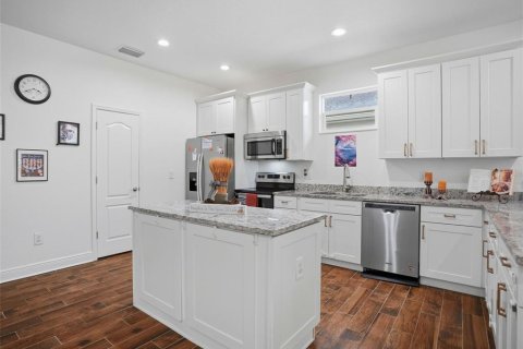 Villa ou maison à vendre à Tampa, Floride: 3 chambres, 151.62 m2 № 2405141 - photo 18