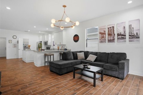 Villa ou maison à vendre à Tampa, Floride: 3 chambres, 151.62 m2 № 2405141 - photo 3