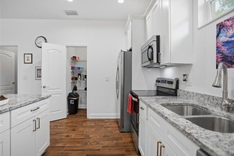 Villa ou maison à vendre à Tampa, Floride: 3 chambres, 151.62 m2 № 2405141 - photo 16