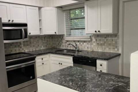 Apartment in Hollywood, Florida 2 bedrooms, 86.86 sq.m. № 2086740 - photo 2