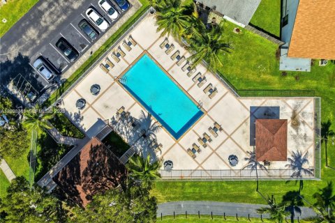 Villa ou maison à vendre à Cutler Bay, Floride: 3 chambres, 153.29 m2 № 2089557 - photo 26