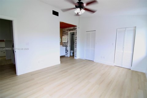 Villa ou maison à vendre à Cutler Bay, Floride: 3 chambres, 153.29 m2 № 2089557 - photo 14