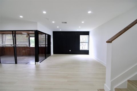 Villa ou maison à vendre à Cutler Bay, Floride: 3 chambres, 153.29 m2 № 2089557 - photo 4