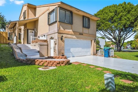 Villa ou maison à Cutler Bay, Floride 3 chambres, 153.29 m2 № 2089557