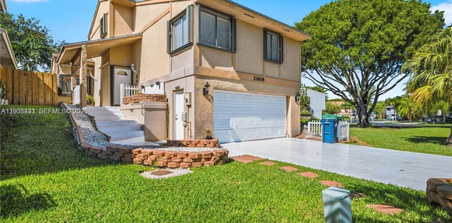 Villa ou maison à Cutler Bay, Floride 3 chambres, 153.29 m2 № 2089557