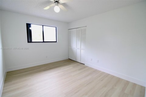 Villa ou maison à vendre à Cutler Bay, Floride: 3 chambres, 153.29 m2 № 2089557 - photo 16