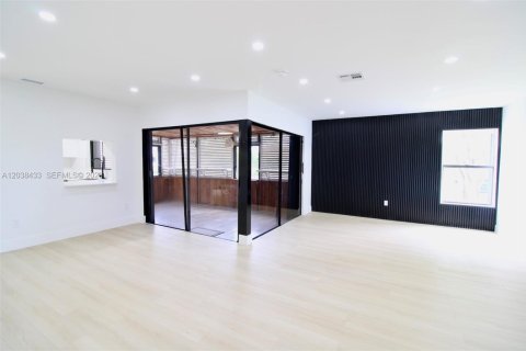 Villa ou maison à vendre à Cutler Bay, Floride: 3 chambres, 153.29 m2 № 2089557 - photo 5