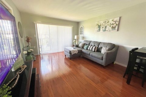 Condo in Punta Gorda, Florida, 2 bedrooms  № 1612912 - photo 4